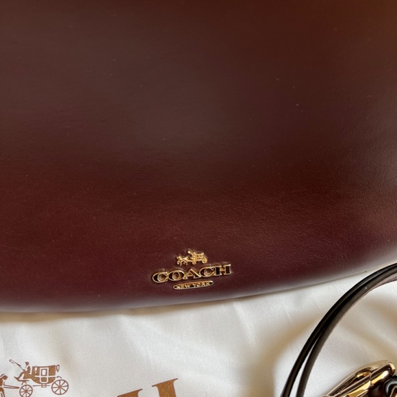 Coach Nomad Hobo Glove Tanned Leather Oxblood - Picture 4 of 12